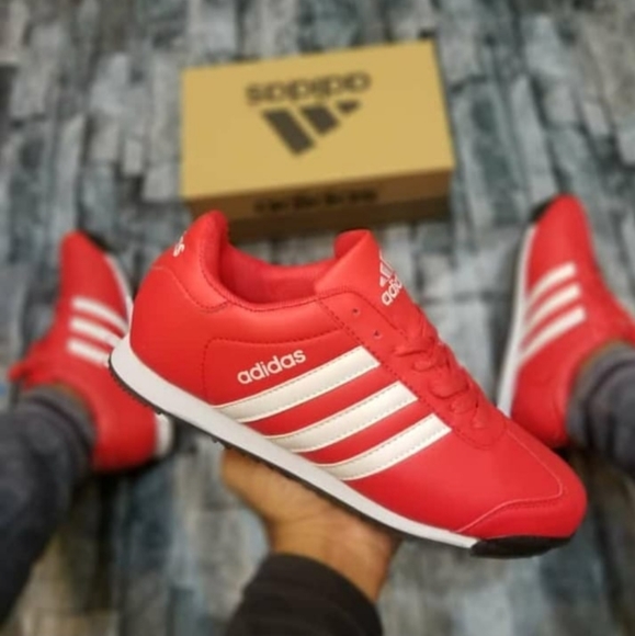 Adidas Somoa Sneakers - Picture 1 of 4